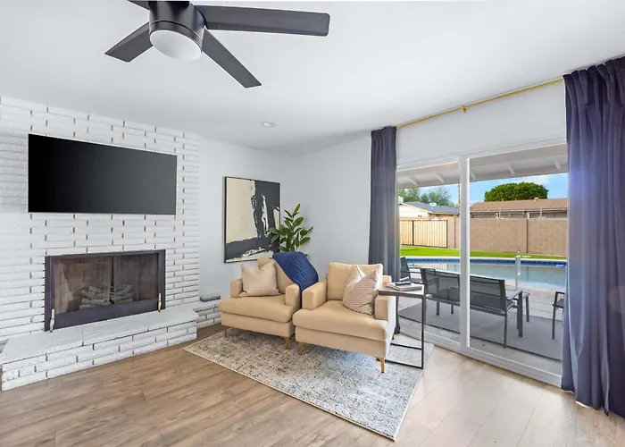 Private Pool Haven Backyard & Putting Phoenix