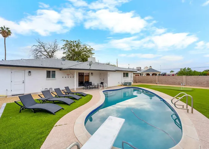 Private Pool Haven Backyard & Putting
